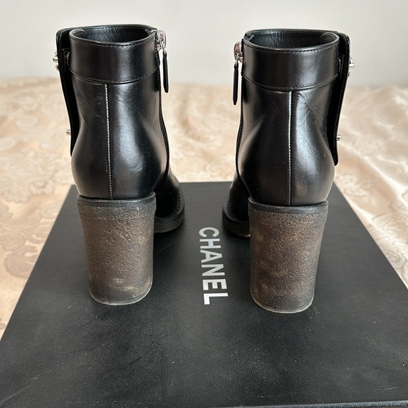 Chanel short boots - Picture 4 of 5